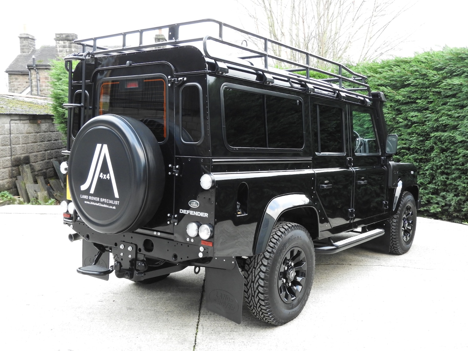 Used Land Rover Defender 110 2015 for sale - 76497601: Photo 5