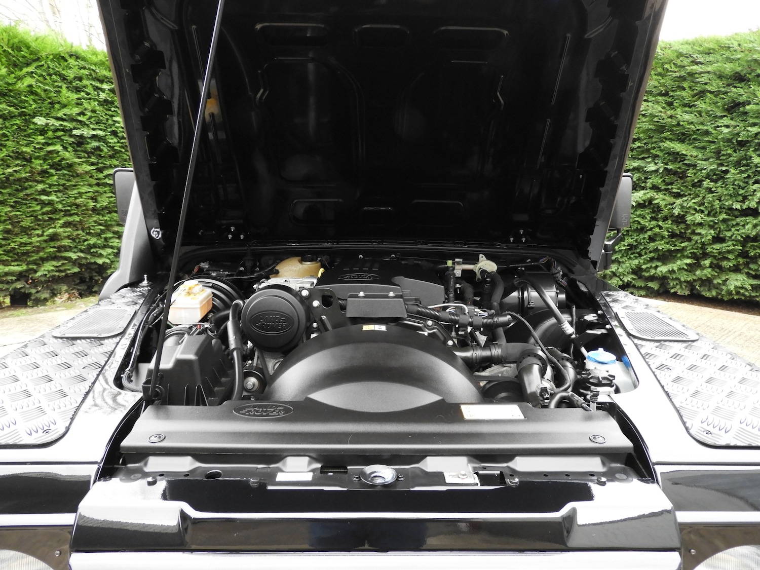 Used Land Rover Defender 110 2015 for sale - 76497601: Photo 7