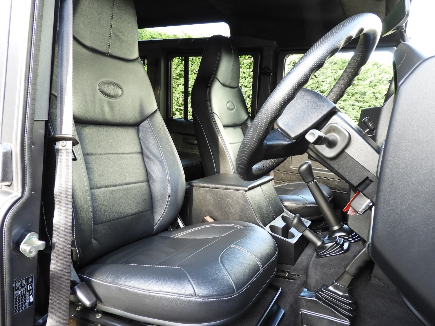 Used Land Rover Defender 110 2015 for sale - 76627364: Photo 13