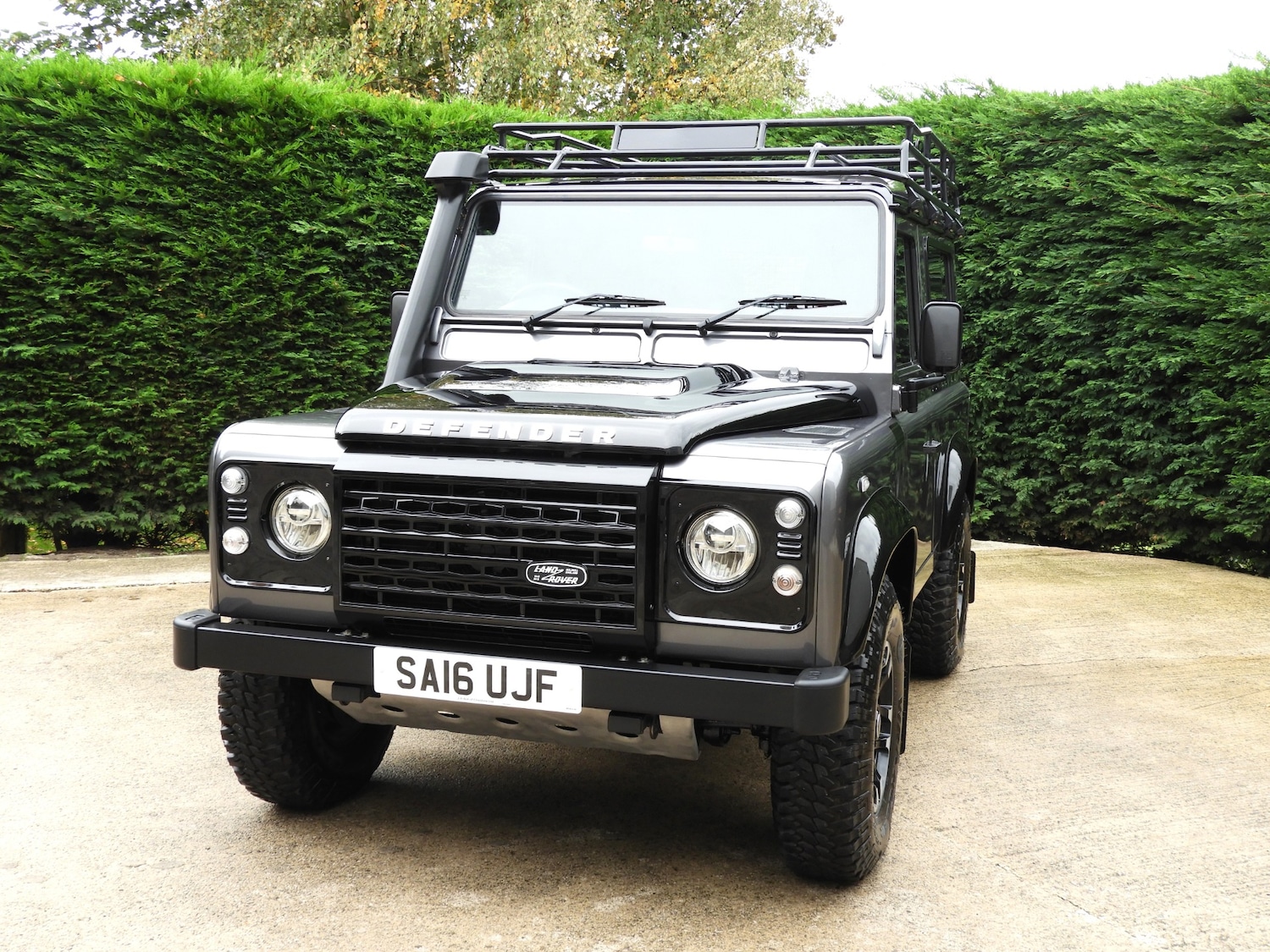Used Land Rover Defender 90 2016 for sale - 75972358: Photo 10