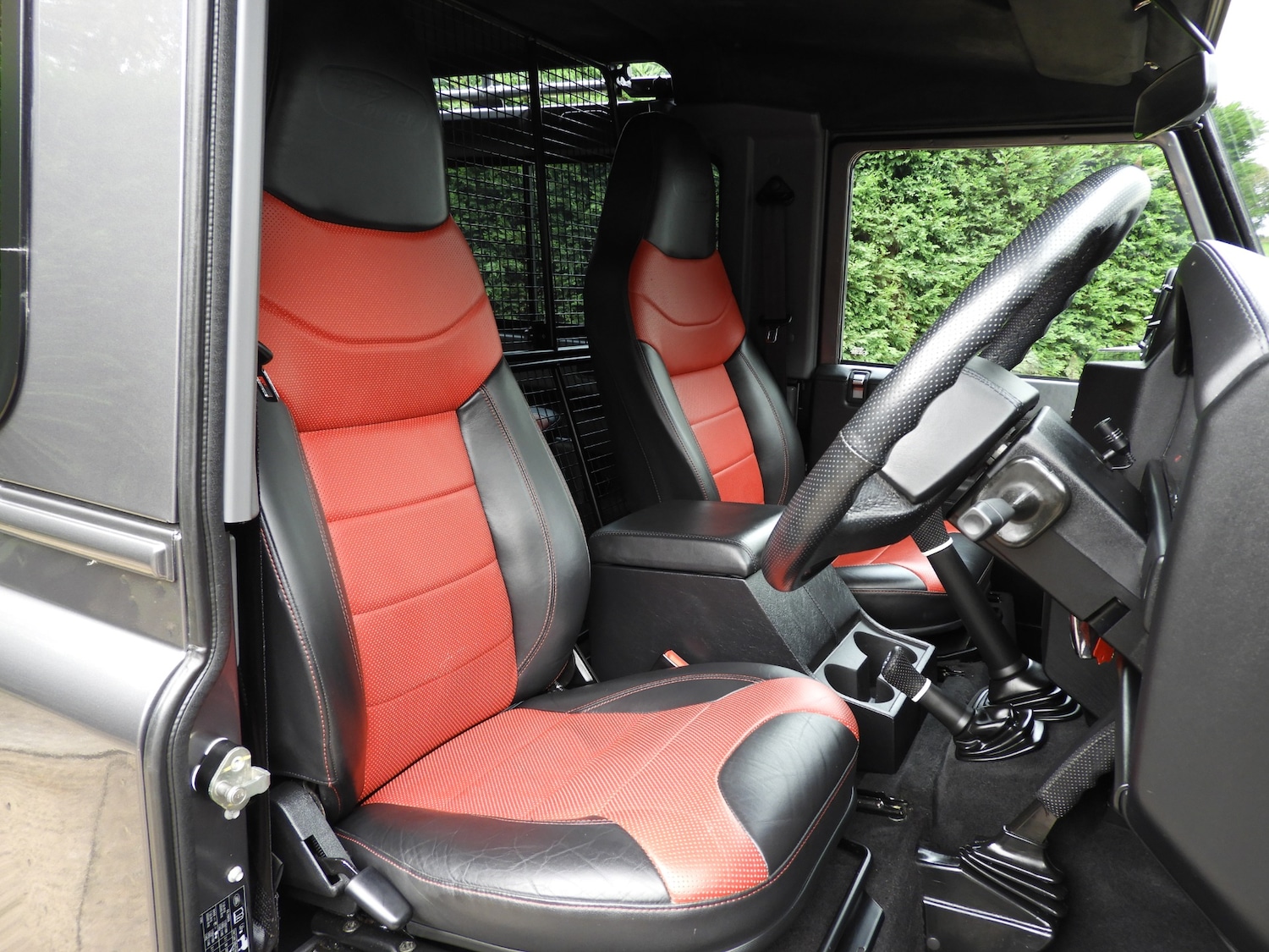 Used Land Rover Defender 90 2016 for sale - 75972358: Photo 13