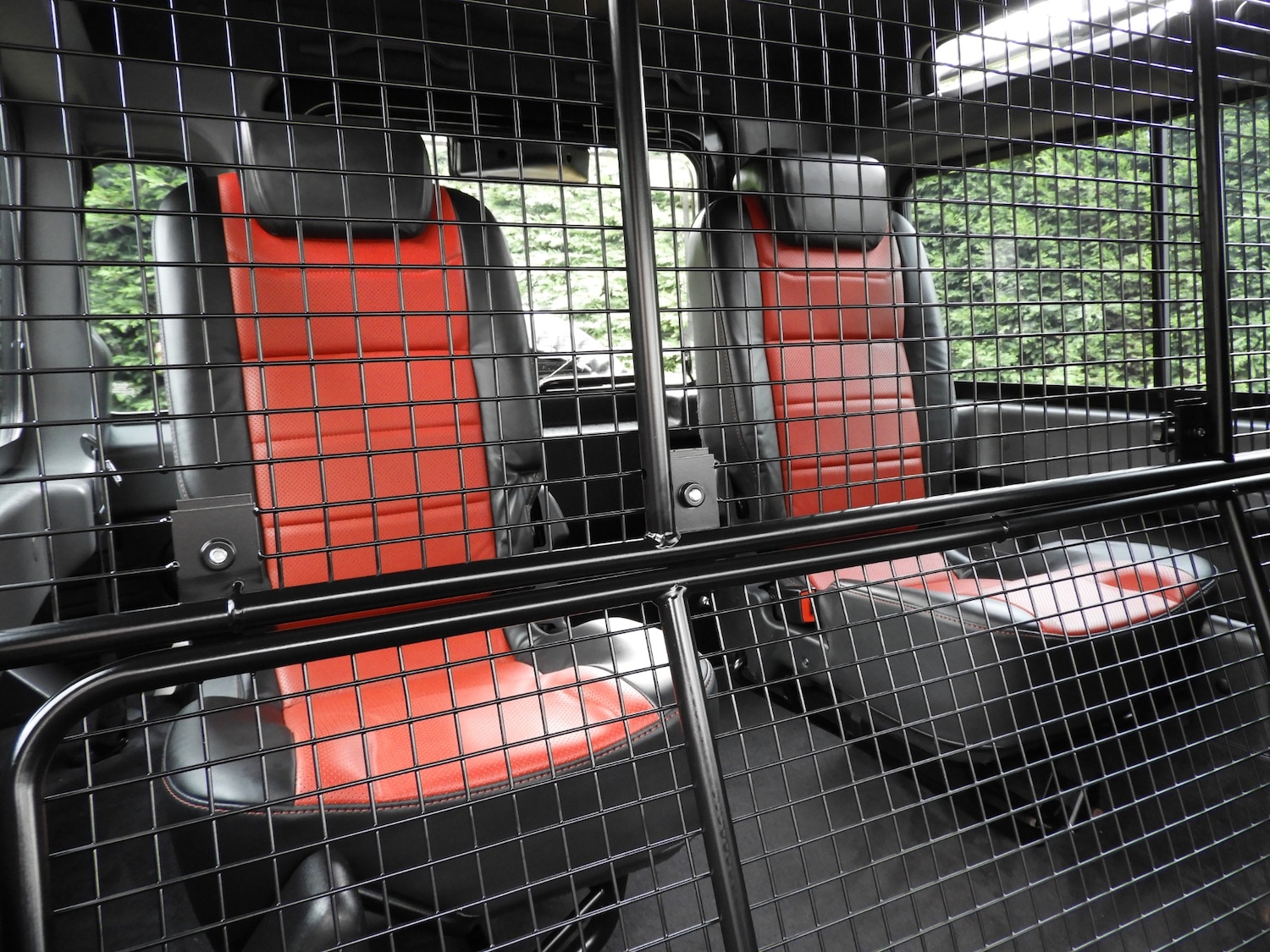 Used Land Rover Defender 90 2016 for sale - 75972358: Photo 20