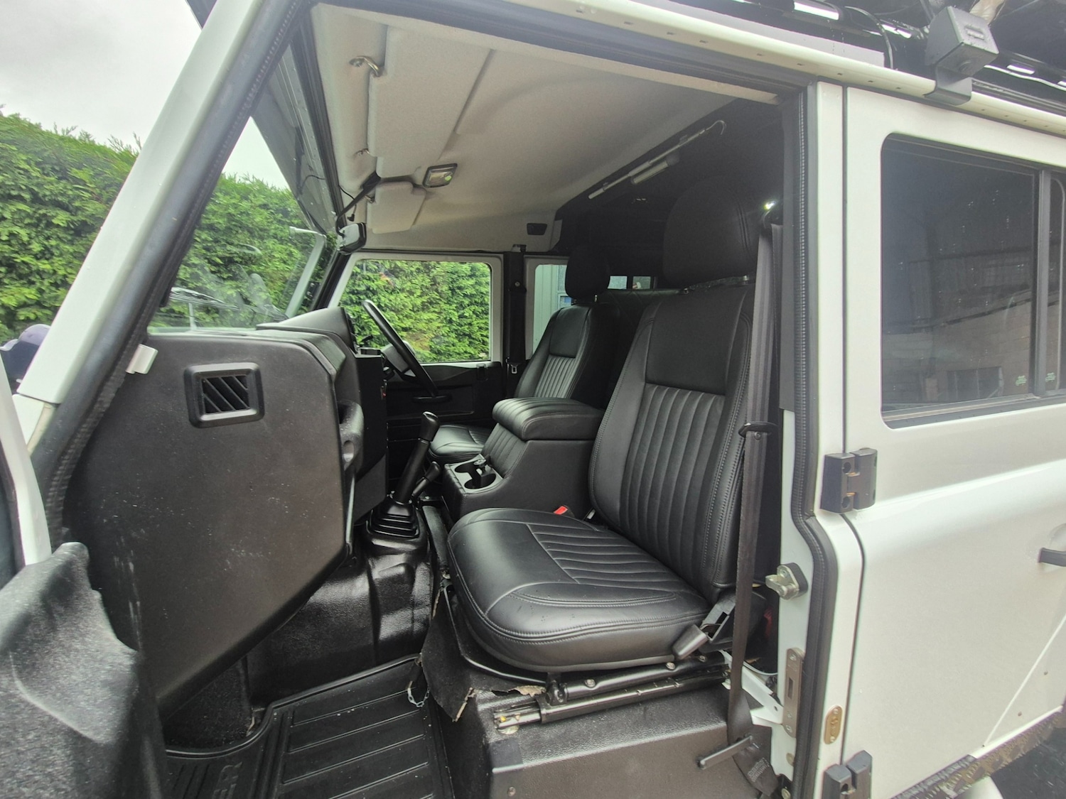 Used Land Rover Defender 110 2013 for sale - 76971525: Photo 12