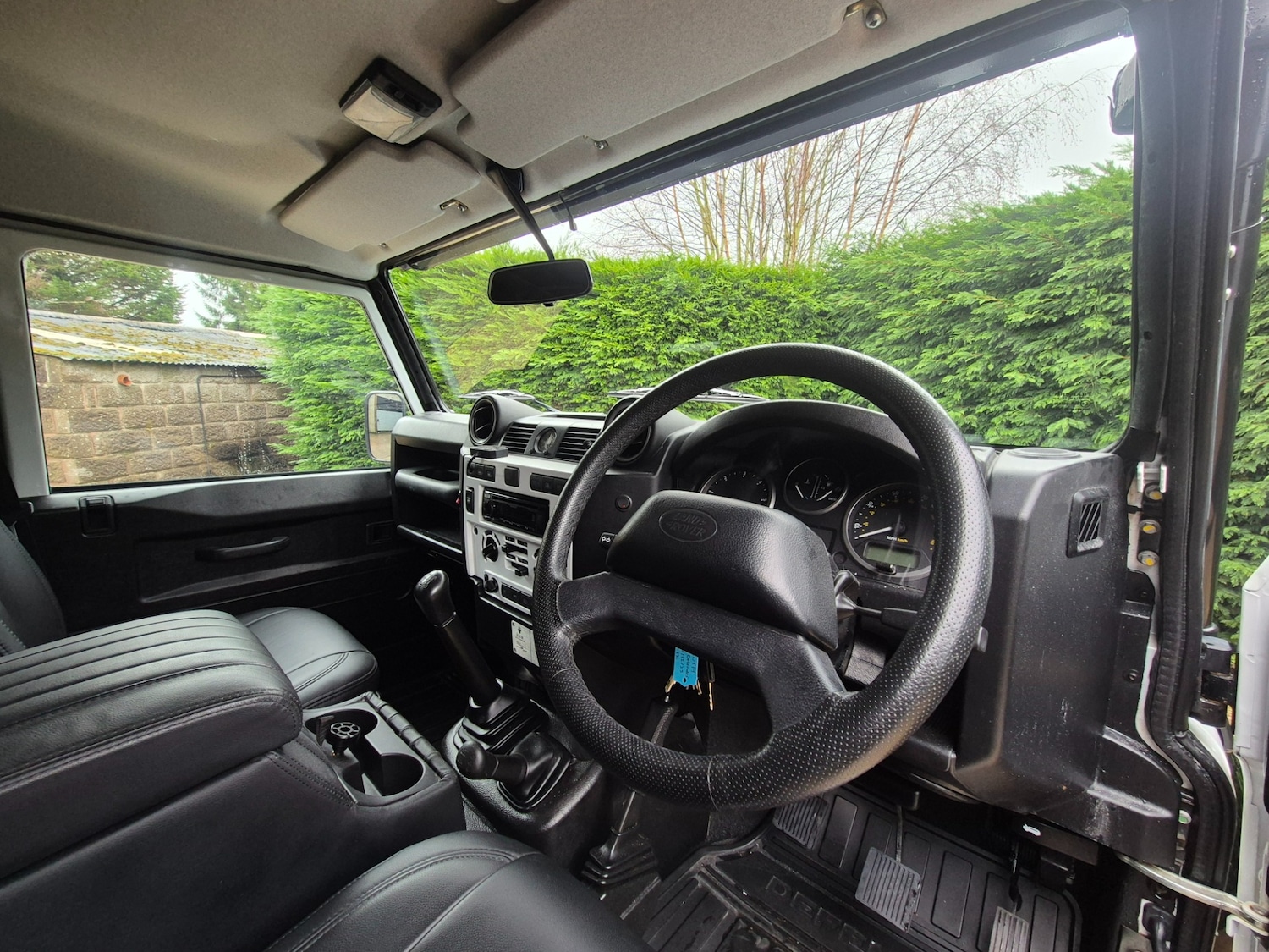 Used Land Rover Defender 110 2013 for sale - 76971525: Photo 13