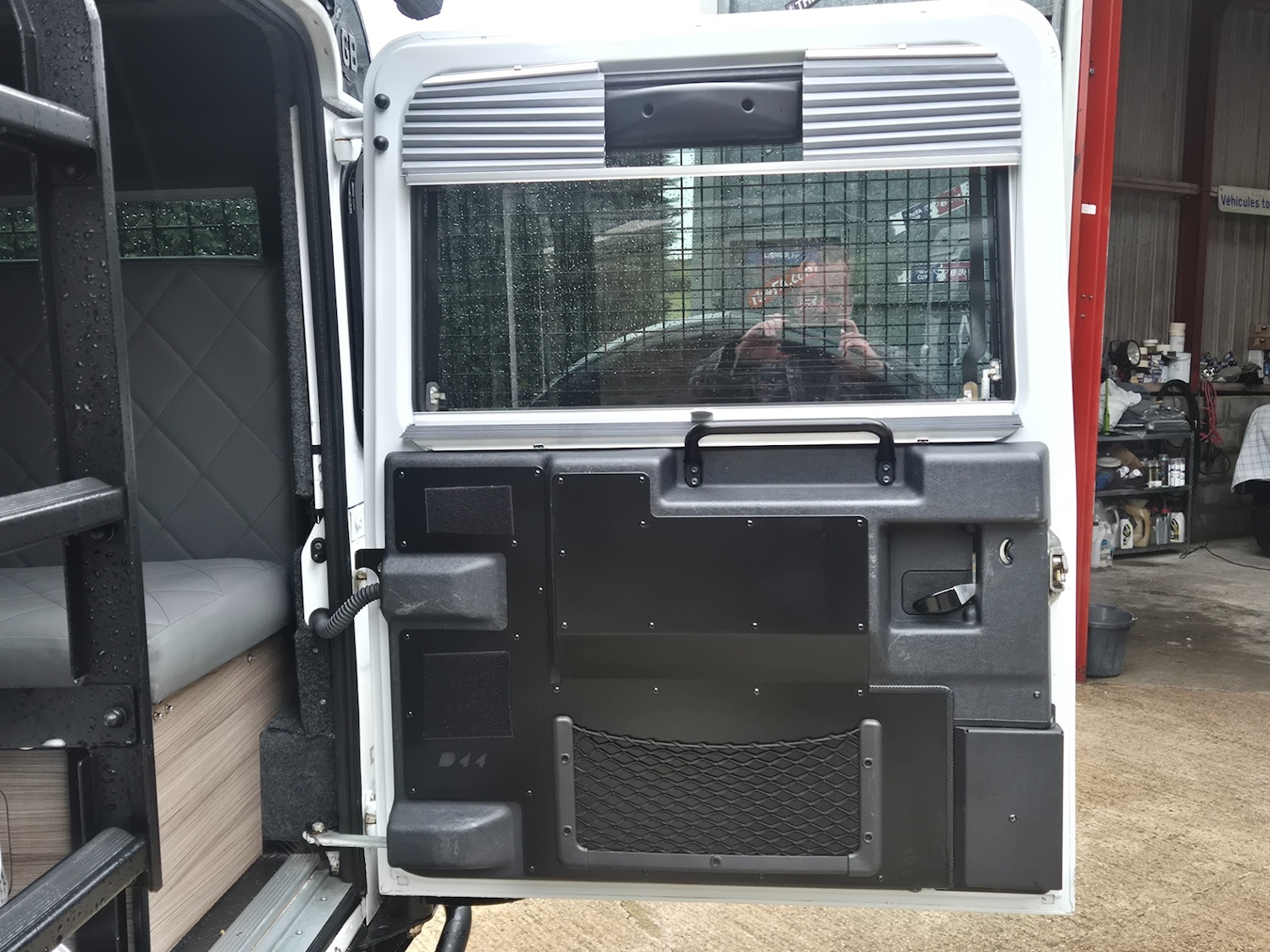 Used Land Rover Defender 110 2013 for sale - 76971525: Photo 20