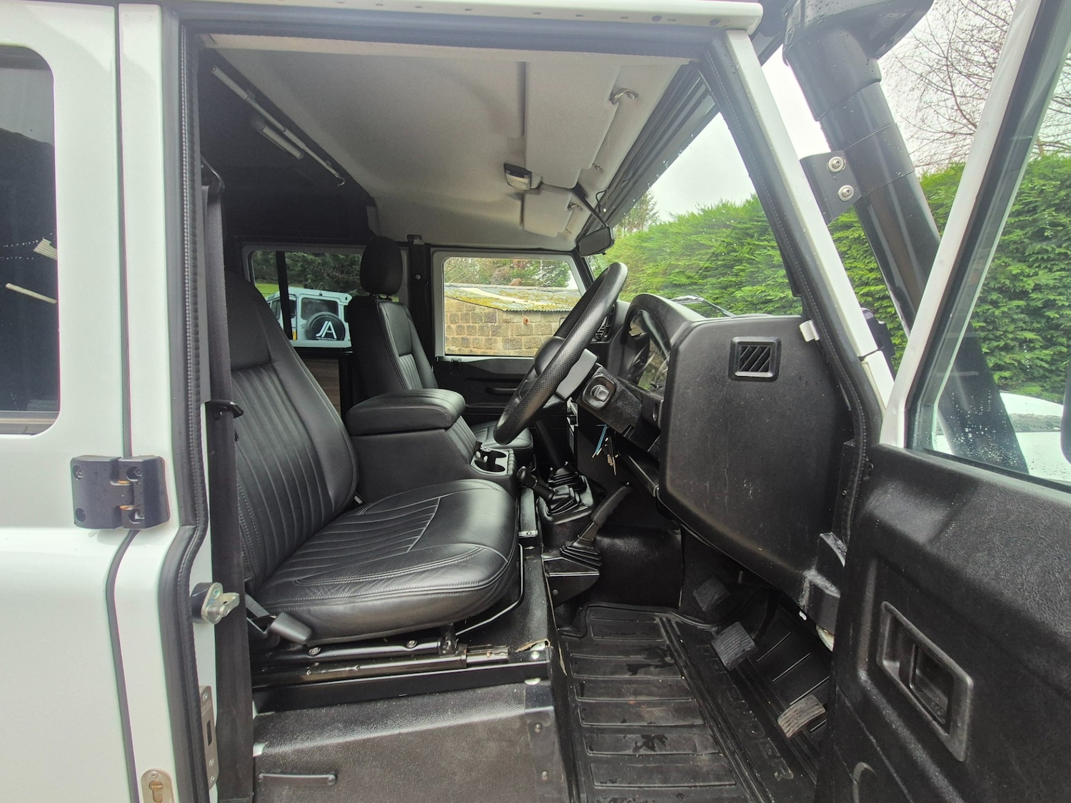 Used Land Rover Defender 110 2013 for sale - 76971525: Photo 7