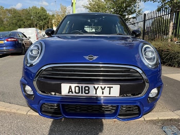 Used MINI Hatch 2018 for sale - 75883209: Photo