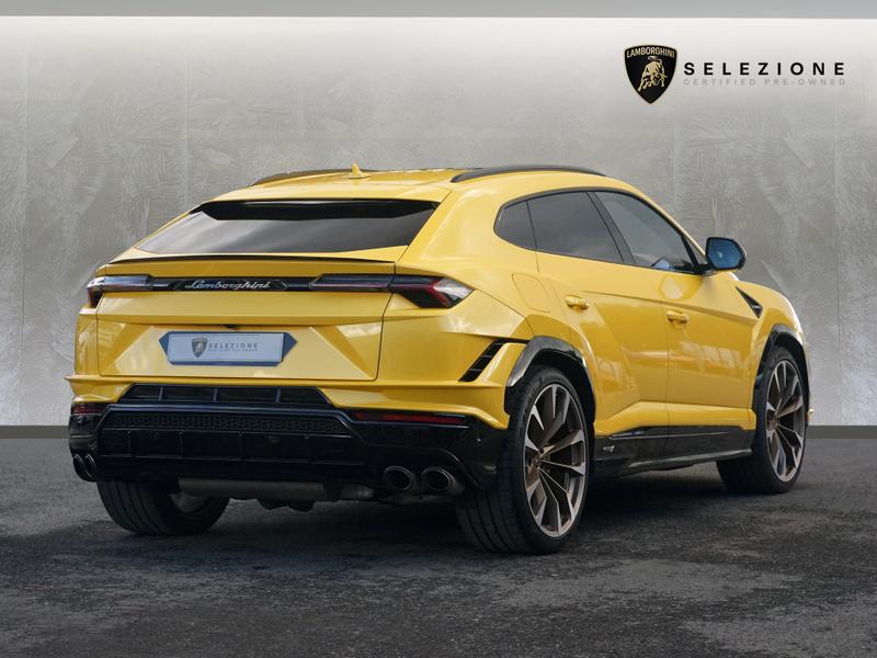 Used Lamborghini Urus 2023 for sale - 76344517: Photo 2
