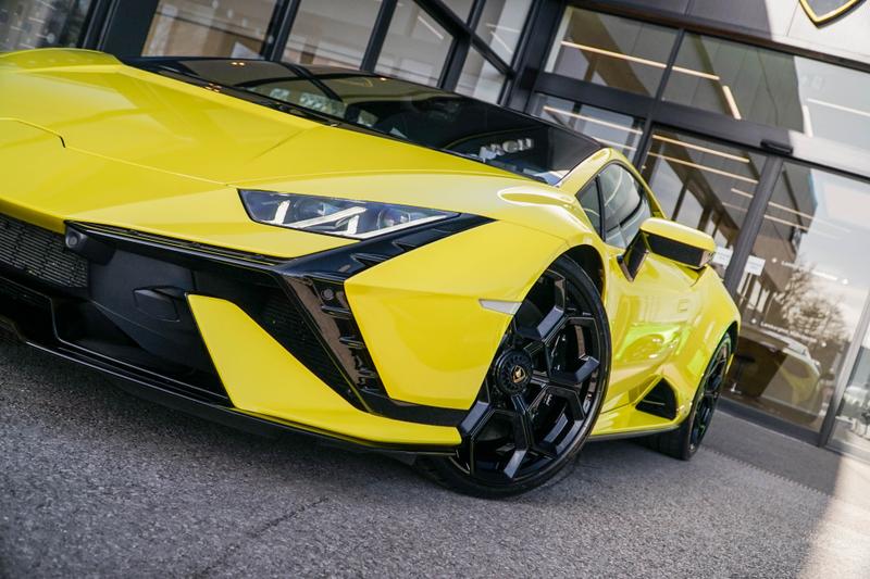 Used Lamborghini Huracan 2023 for sale - 77739296: Photo 15