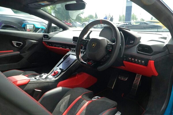 Used Lamborghini Huracan 2024 for sale - 75694660: Photo 11
