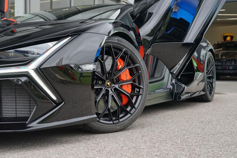 Used Lamborghini Revuelto 2025 for sale - 76322241: Photo 18