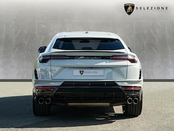 Used Lamborghini Urus 2024 for sale - 78153024: Photo