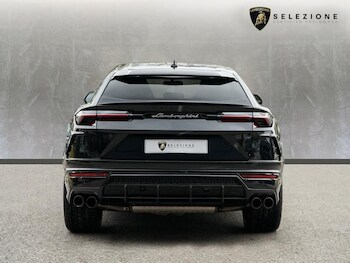 Used Lamborghini Urus undefined for sale - 77848575: Photo