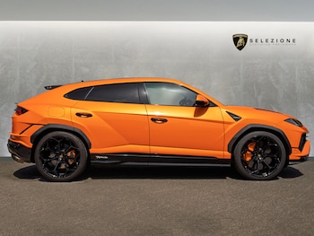 Used Lamborghini Urus 2023 for sale - 79060628: Photo