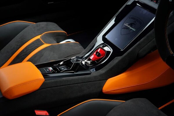 Used Lamborghini Huracan 2024 for sale - 75308887: Photo 12
