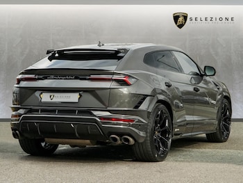 Used Lamborghini Urus 2023 for sale - 78592992: Photo