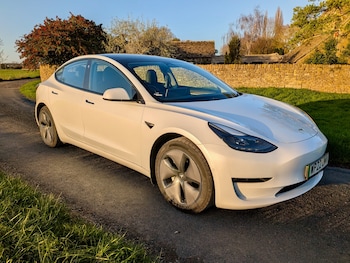 Used Tesla Model 3 2022 for sale - 76627188: Photo
