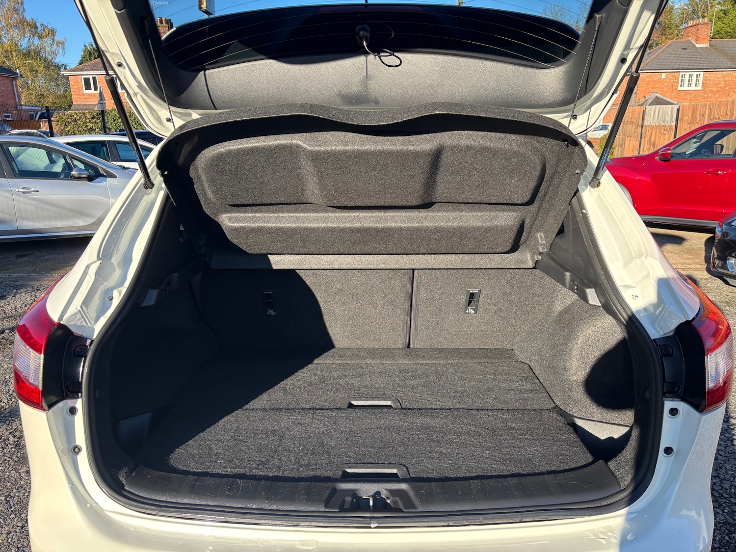 Used Nissan Qashqai 2015 for sale - 76697290: Photo 11