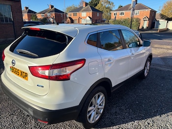 Used Nissan Qashqai 2015 for sale - 76697290: Photo