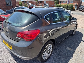 Used Vauxhall Astra 2014 for sale - 75283160: Photo