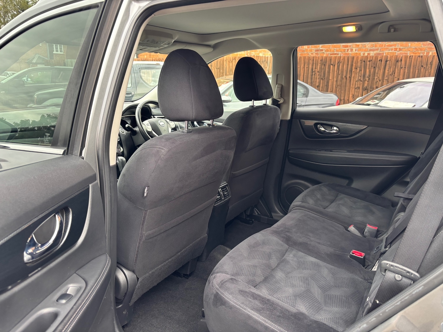 Used Nissan X-Trail 2015 for sale - 76079496: Photo 8