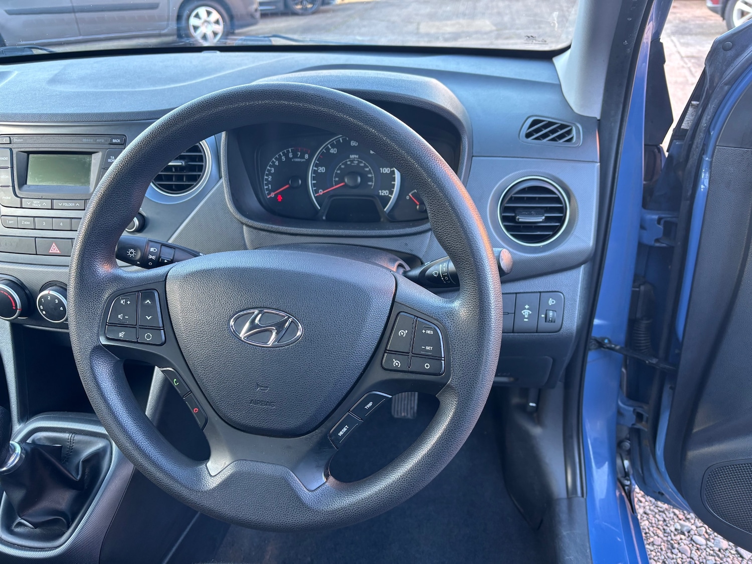 Used Hyundai i10 2017 for sale - 77080897: Photo 10