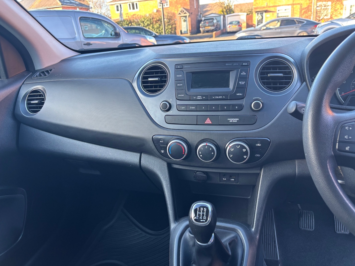 Used Hyundai i10 2017 for sale - 77080897: Photo 11