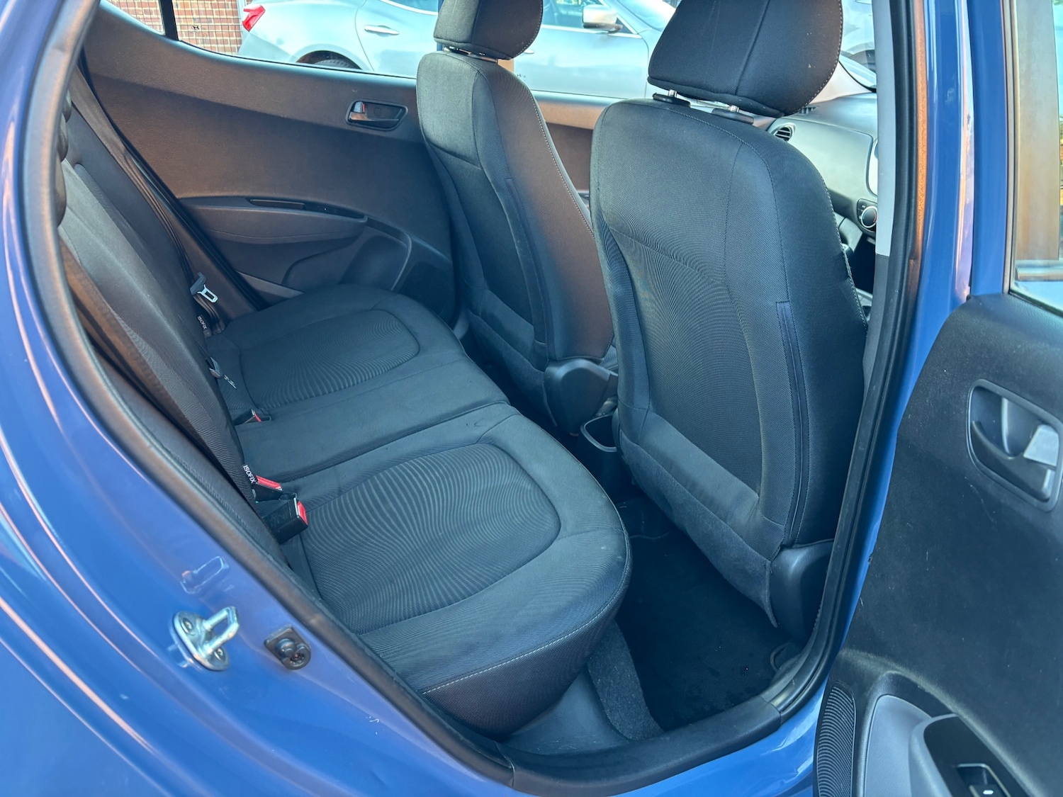 Used Hyundai i10 2017 for sale - 77080897: Photo 9