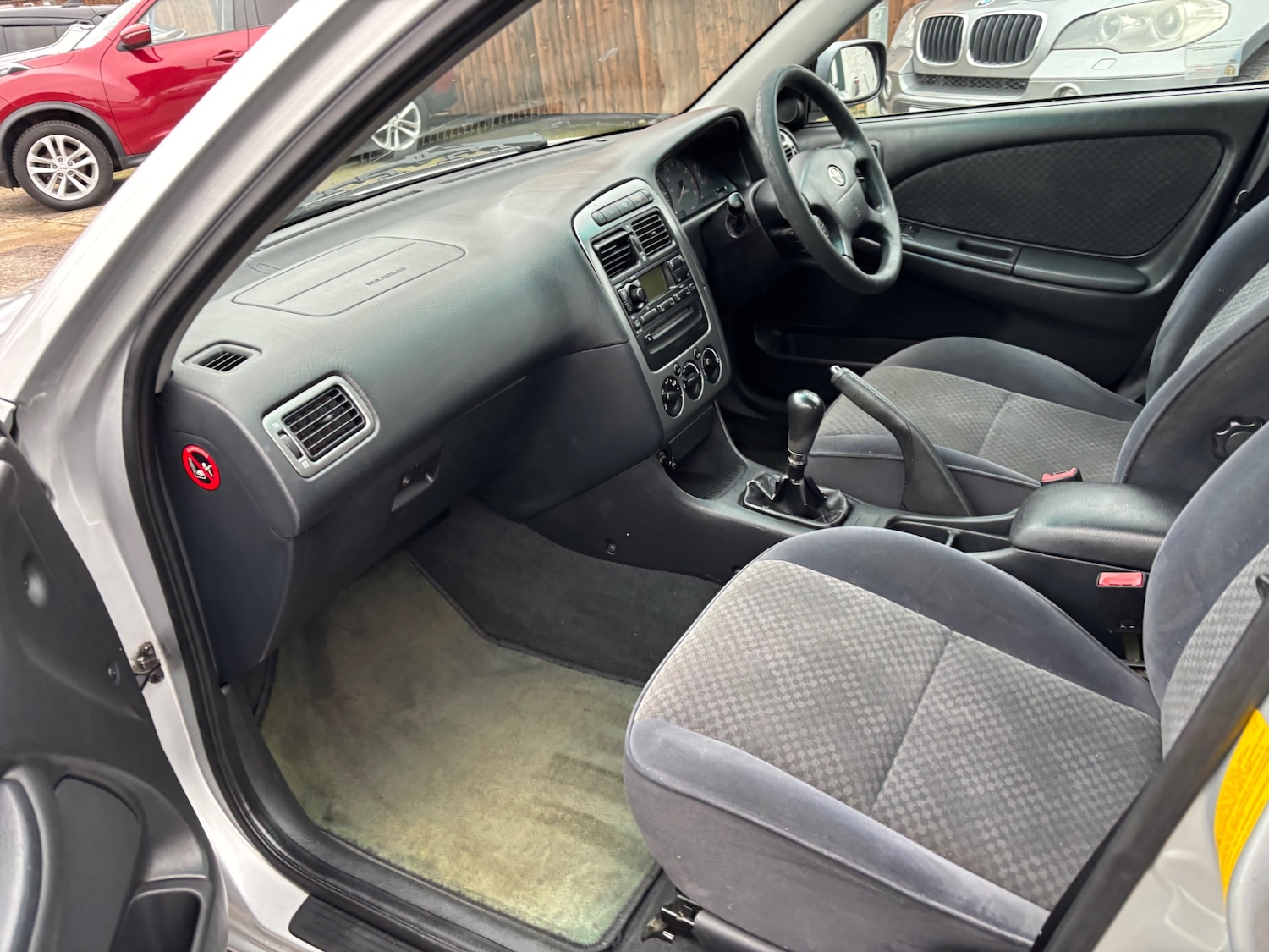 Used Toyota Avensis 2001 for sale - 77033548: Photo 8