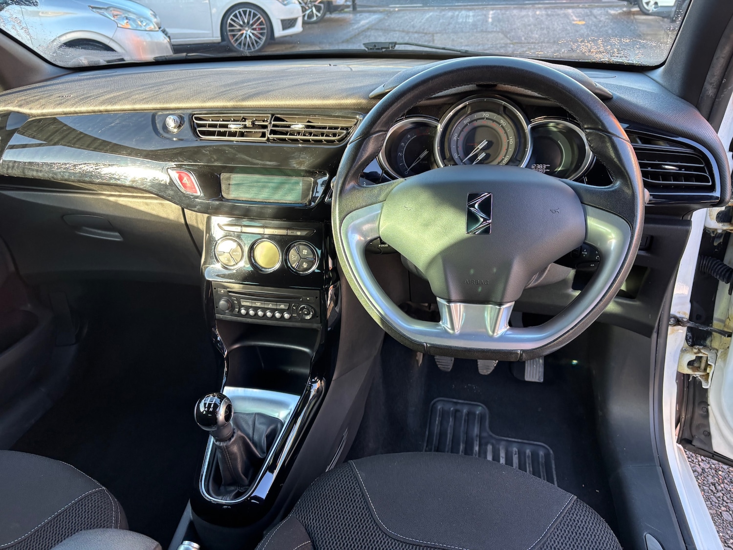 Used Citroen DS3 2014 for sale - 76897151: Photo 11