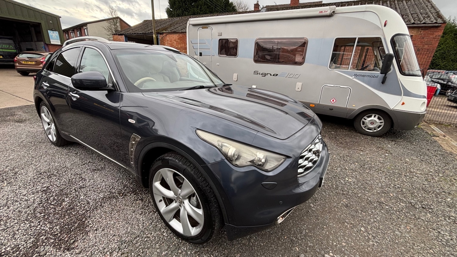 Used Infiniti FX 2011 for sale - 77736165: Photo 1