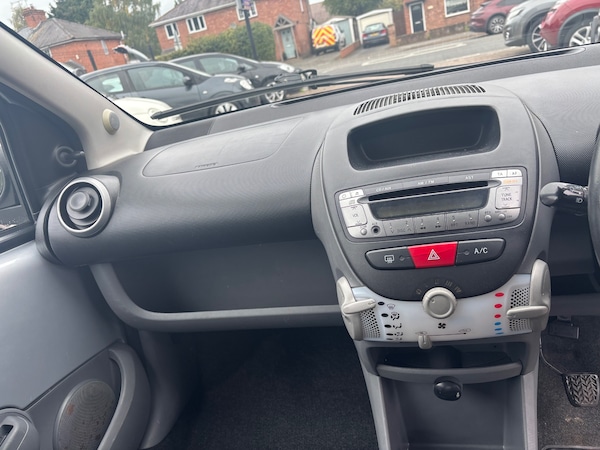 Used Toyota AYGO 2009 for sale - 76245065: Photo 14