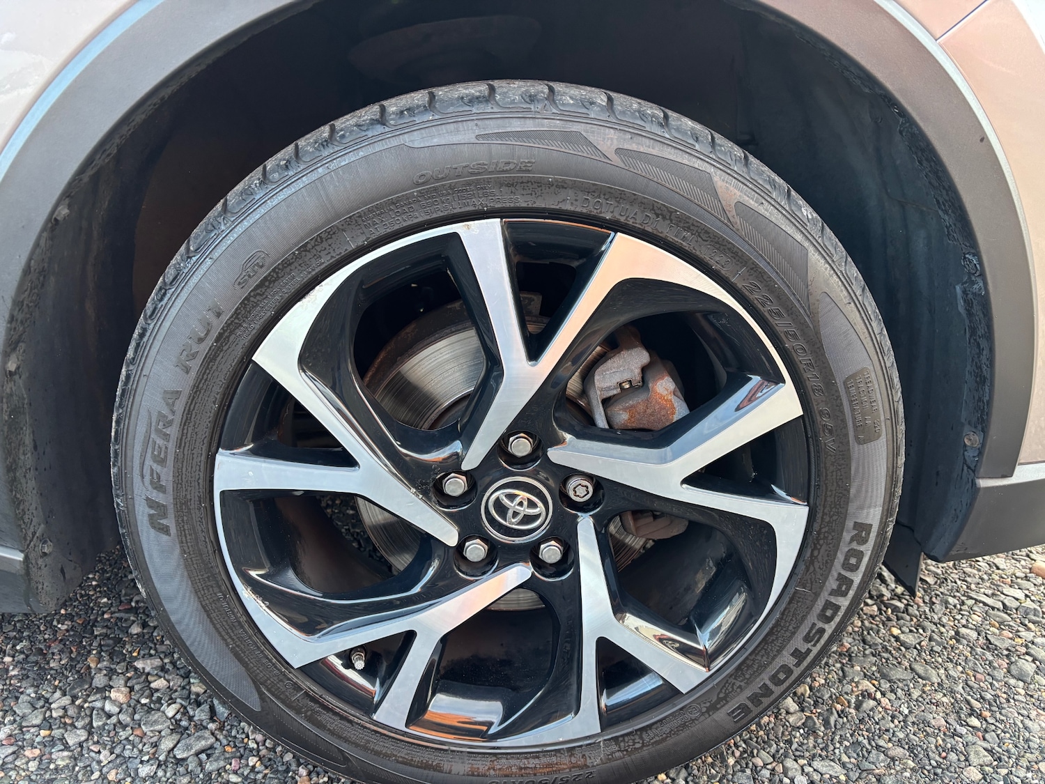 Used Toyota C-HR 2017 for sale - 76653064: Photo 13