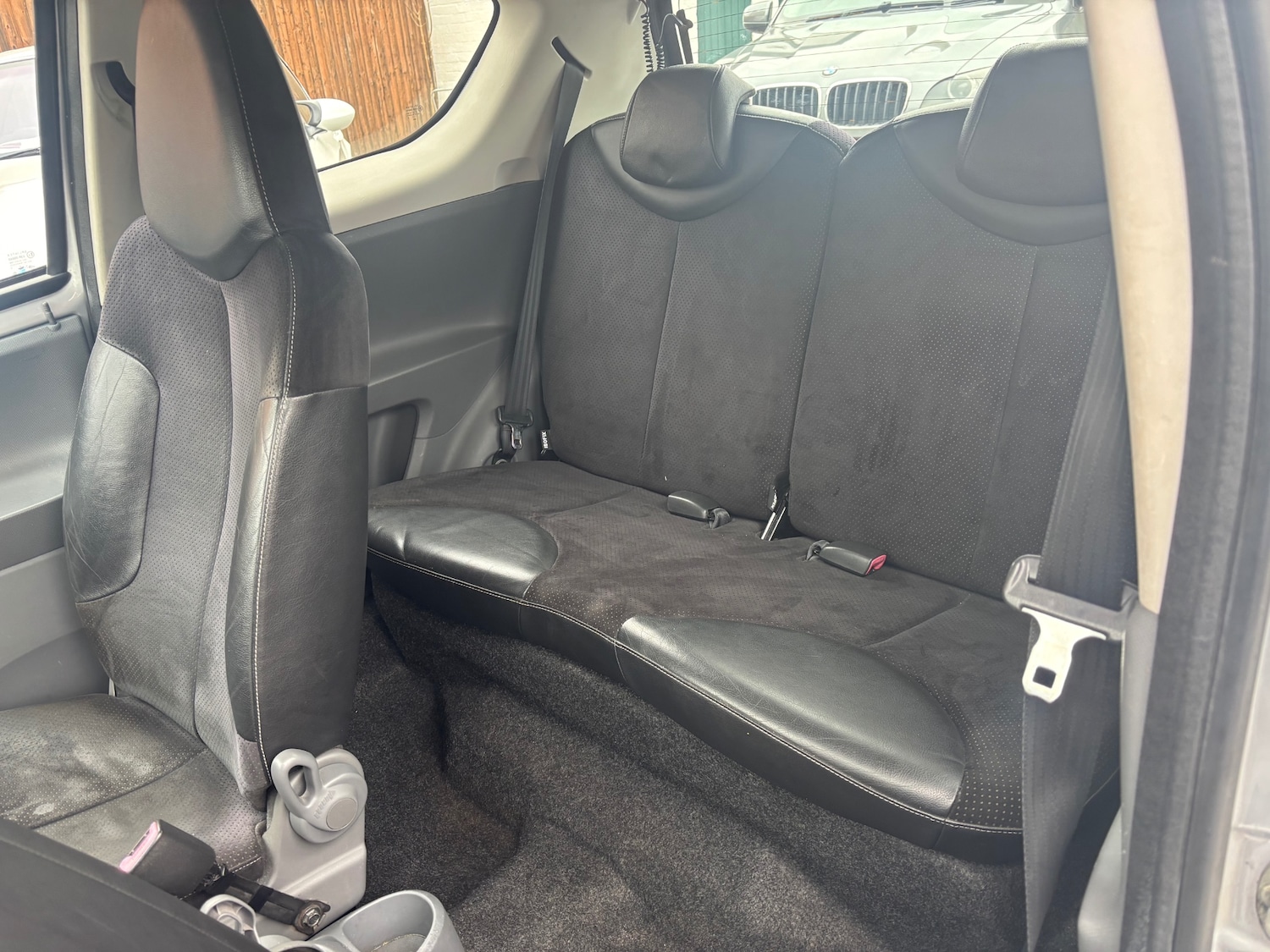 Used Toyota AYGO 2009 for sale - 77340302: Photo 9