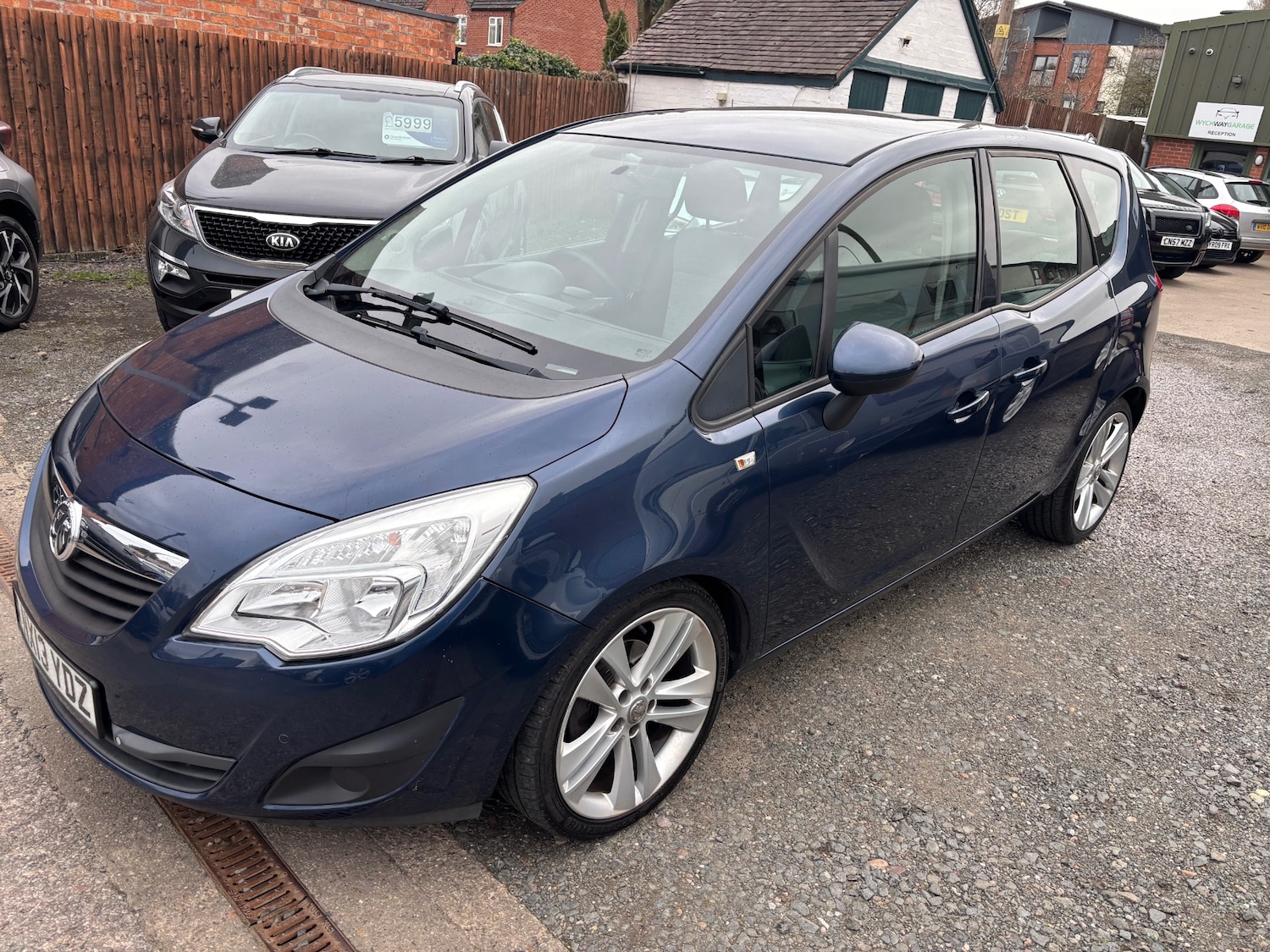 Used Vauxhall Meriva 2013 for sale - 77851064: Photo 2