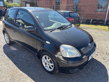 Used Toyota Yaris 2005 for sale - 78379268: Photo