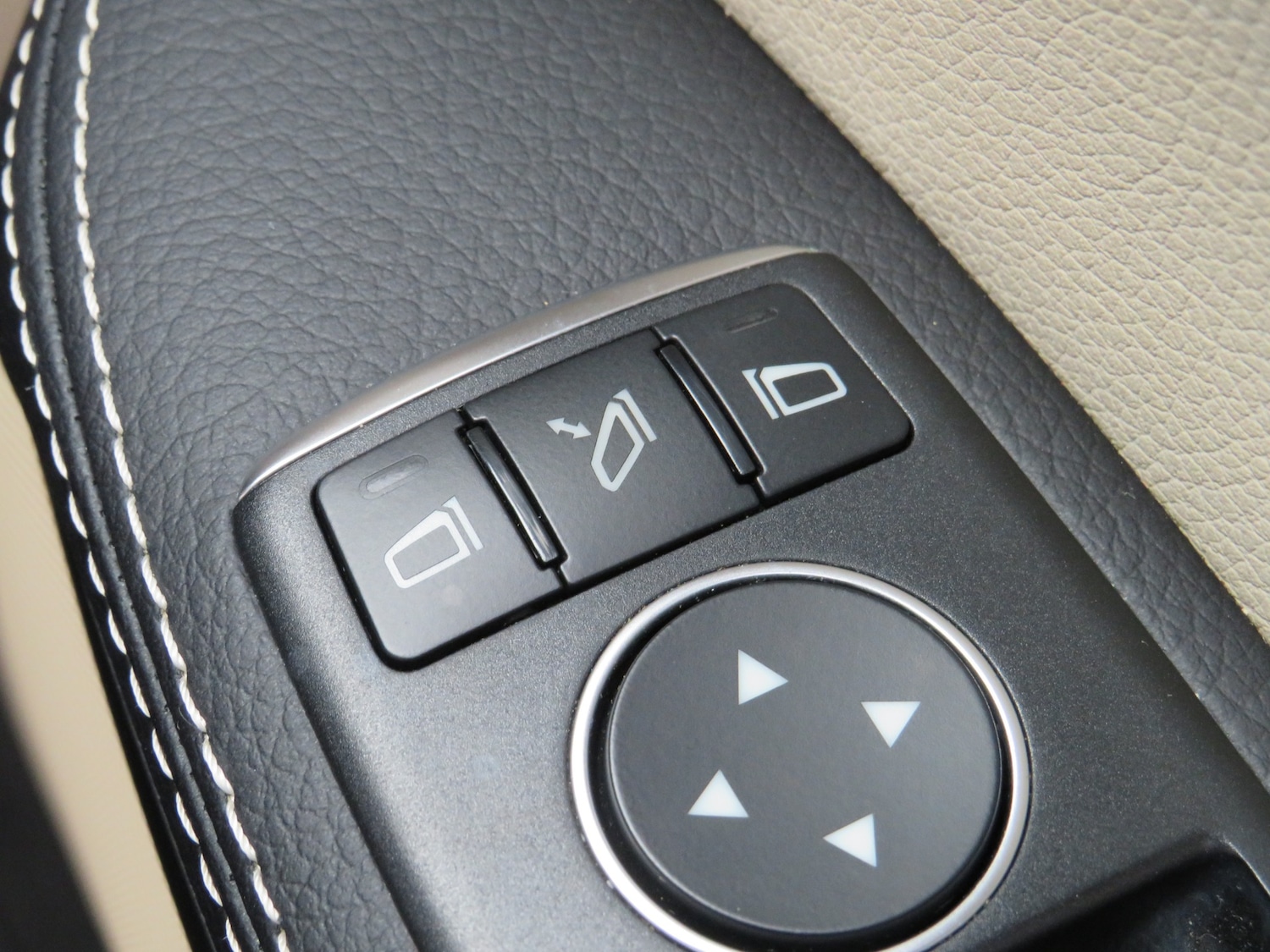 Used Mercedes-Benz SLC 2018 for sale - 77607221: Photo 17