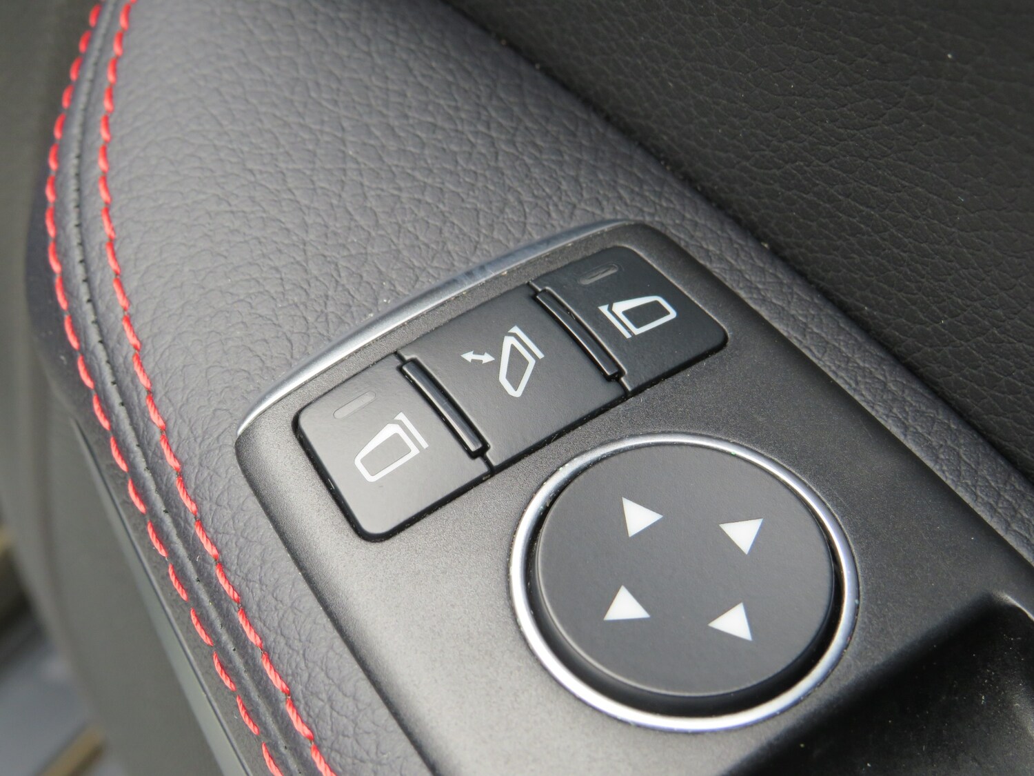 Used Mercedes-Benz SLC 2017 for sale - 75984049: Photo 16