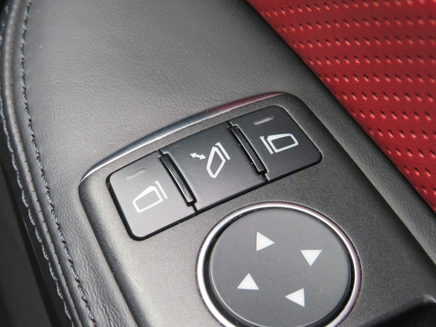 Used Mercedes-Benz SLK 2015 for sale - 76749051: Photo 20