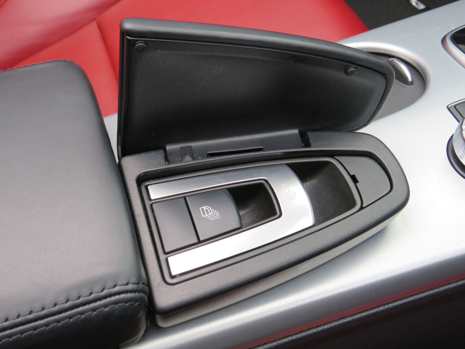 Used Mercedes-Benz SLK 2015 for sale - 76749051: Photo 21