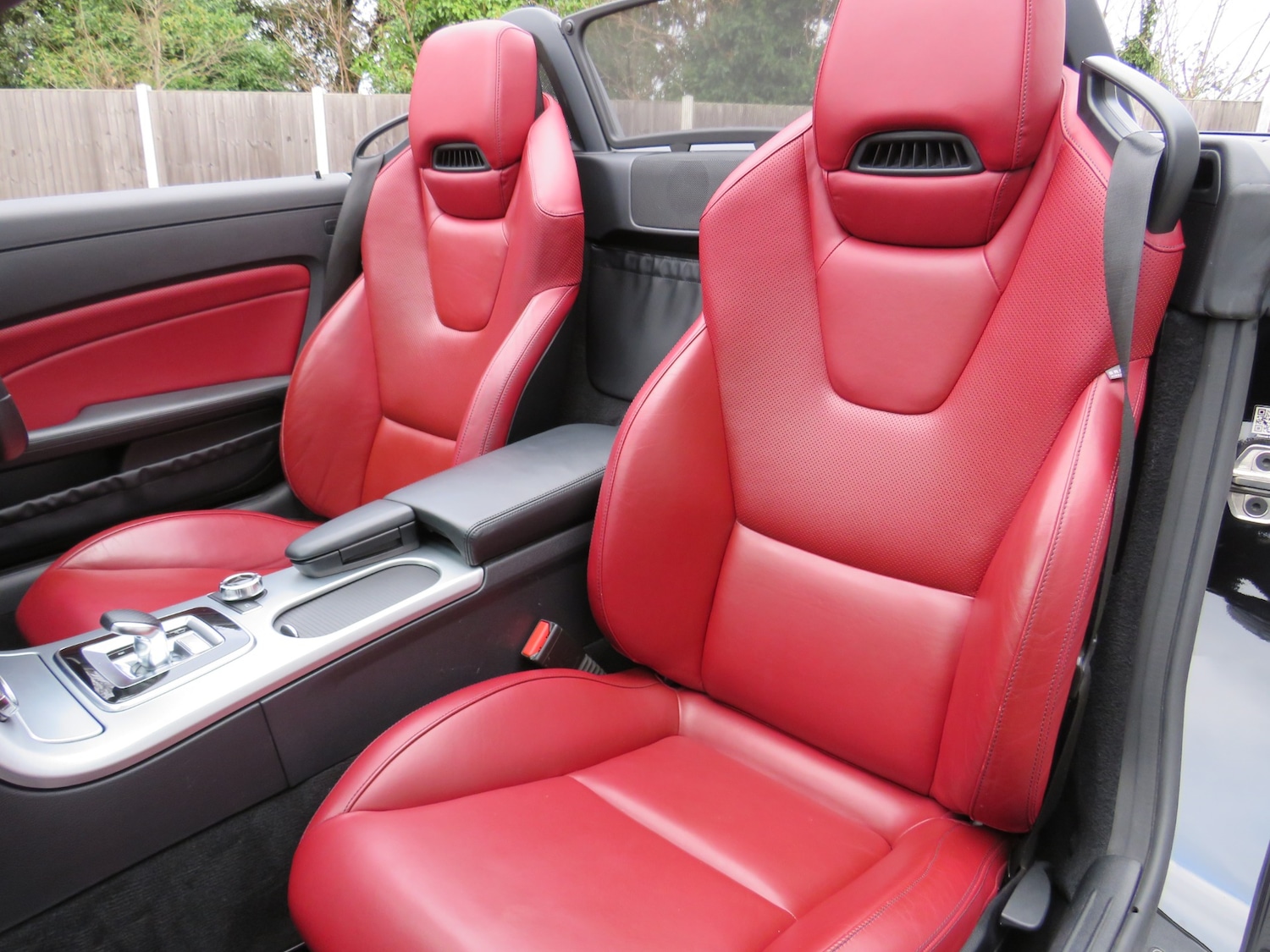 Used Mercedes-Benz SLK 2015 for sale - 76749051: Photo 8