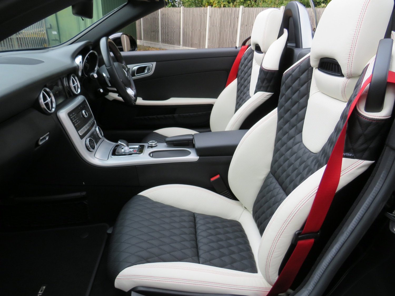 Used Mercedes-Benz SLC 2017 for sale - 75984023: Photo 9