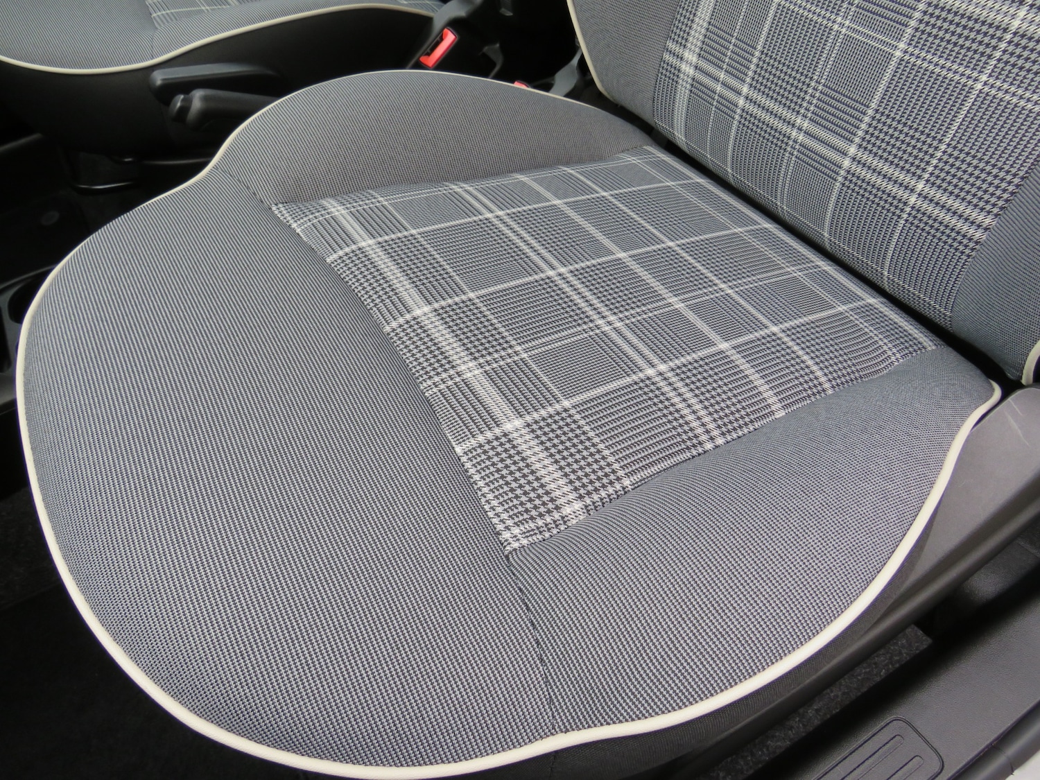 Used Fiat 500 2018 for sale - 77610636: Photo 13