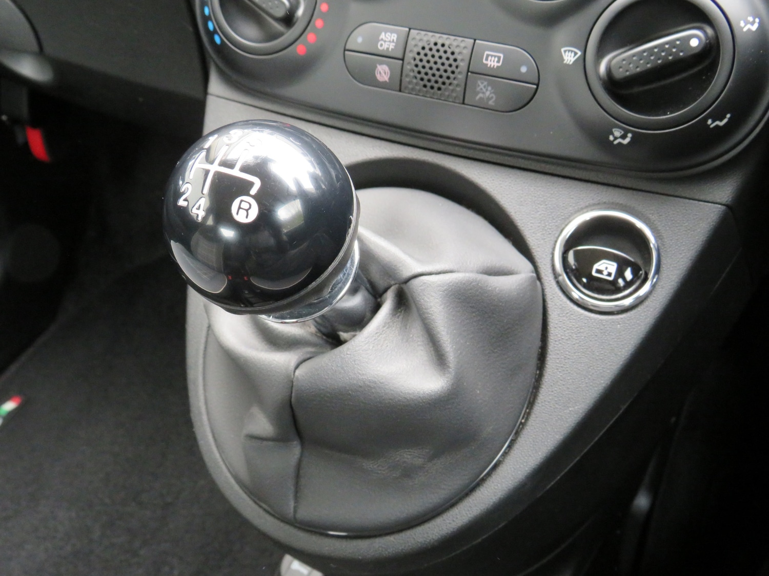 Used Fiat 500 2018 for sale - 77610636: Photo 27