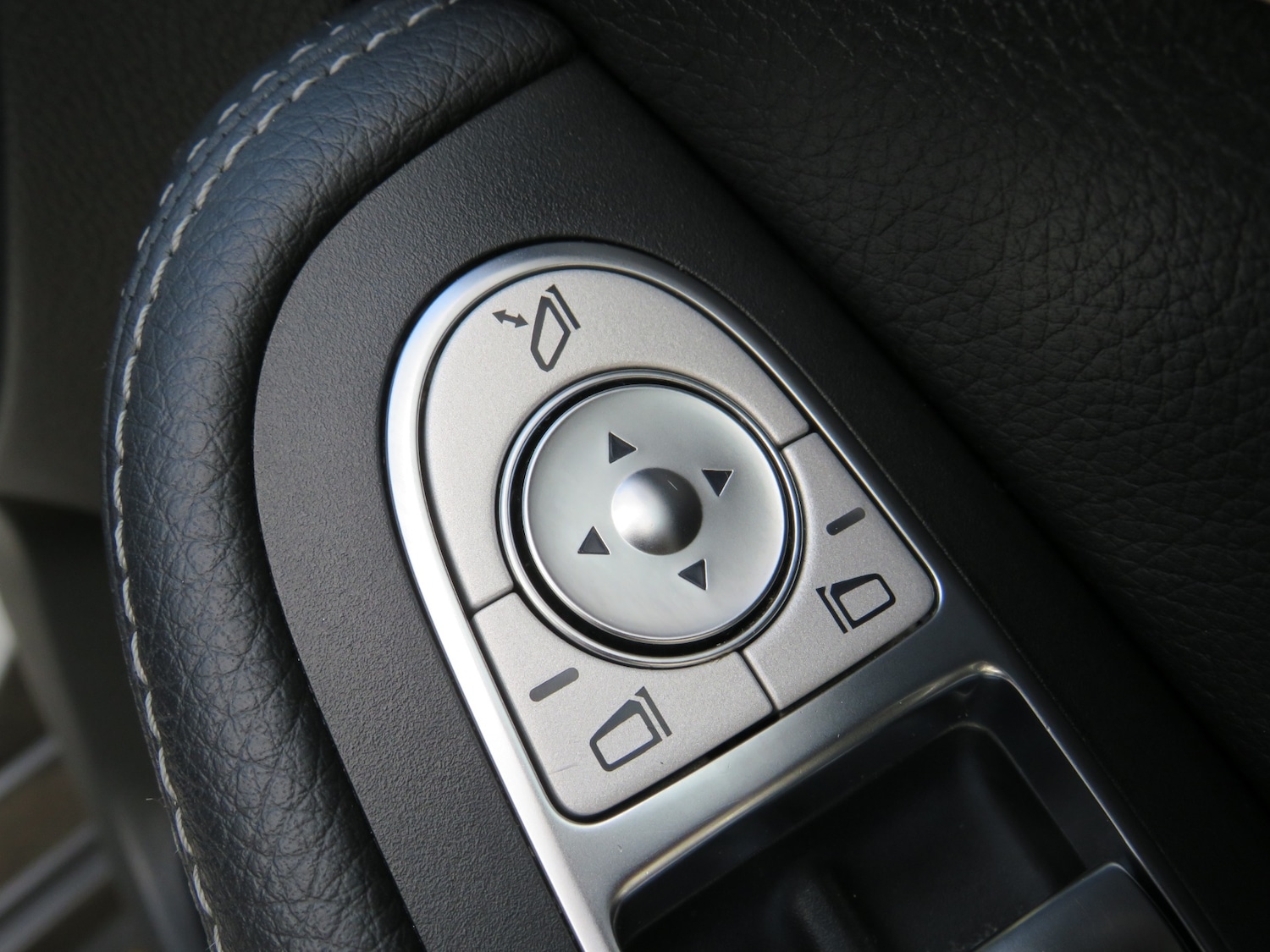 Used Mercedes-Benz C Class 2017 for sale - 77298623: Photo 30