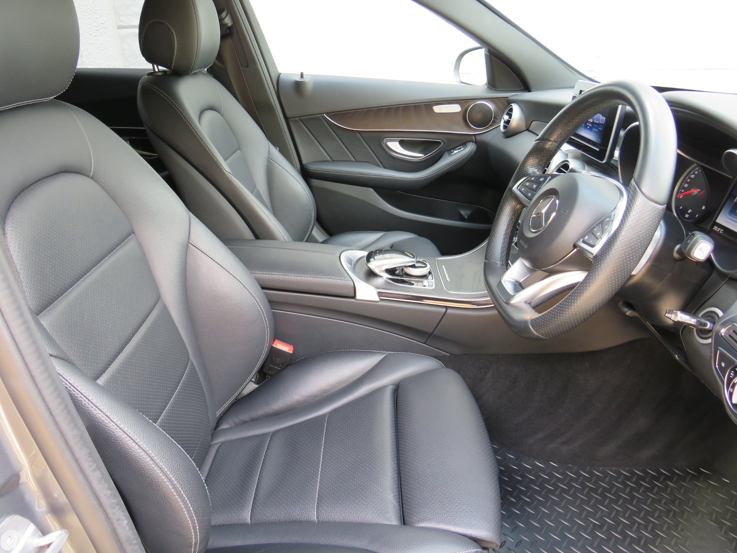 Used Mercedes-Benz C Class 2017 for sale - 77298623: Photo 38