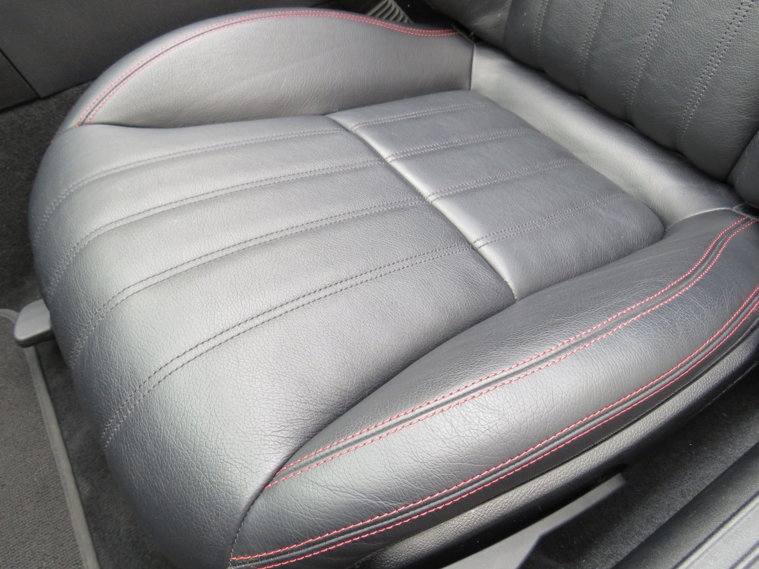 Used Mercedes-Benz SLK 2015 for sale - 76492337: Photo 12