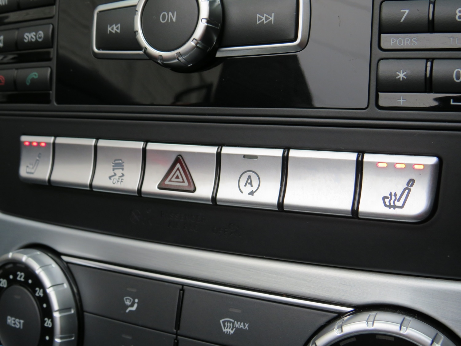 Used Mercedes-Benz SLK 2015 for sale - 76492337: Photo 16