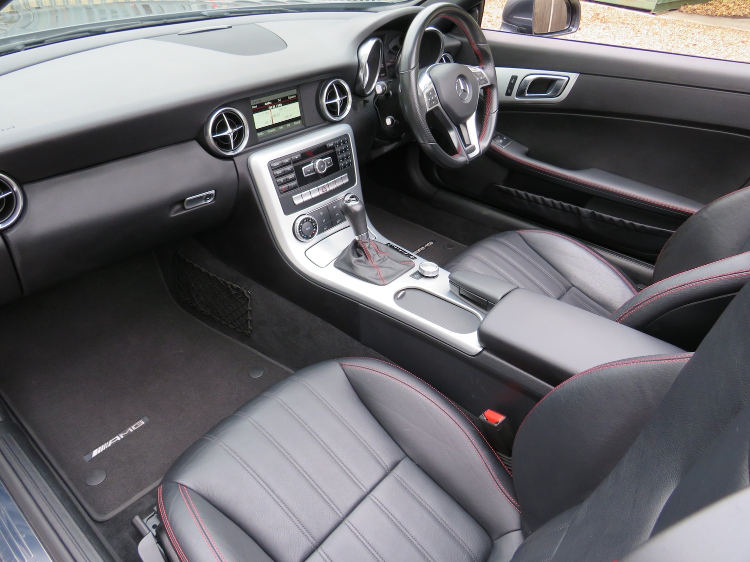 Used Mercedes-Benz SLK 2015 for sale - 76492337: Photo 7