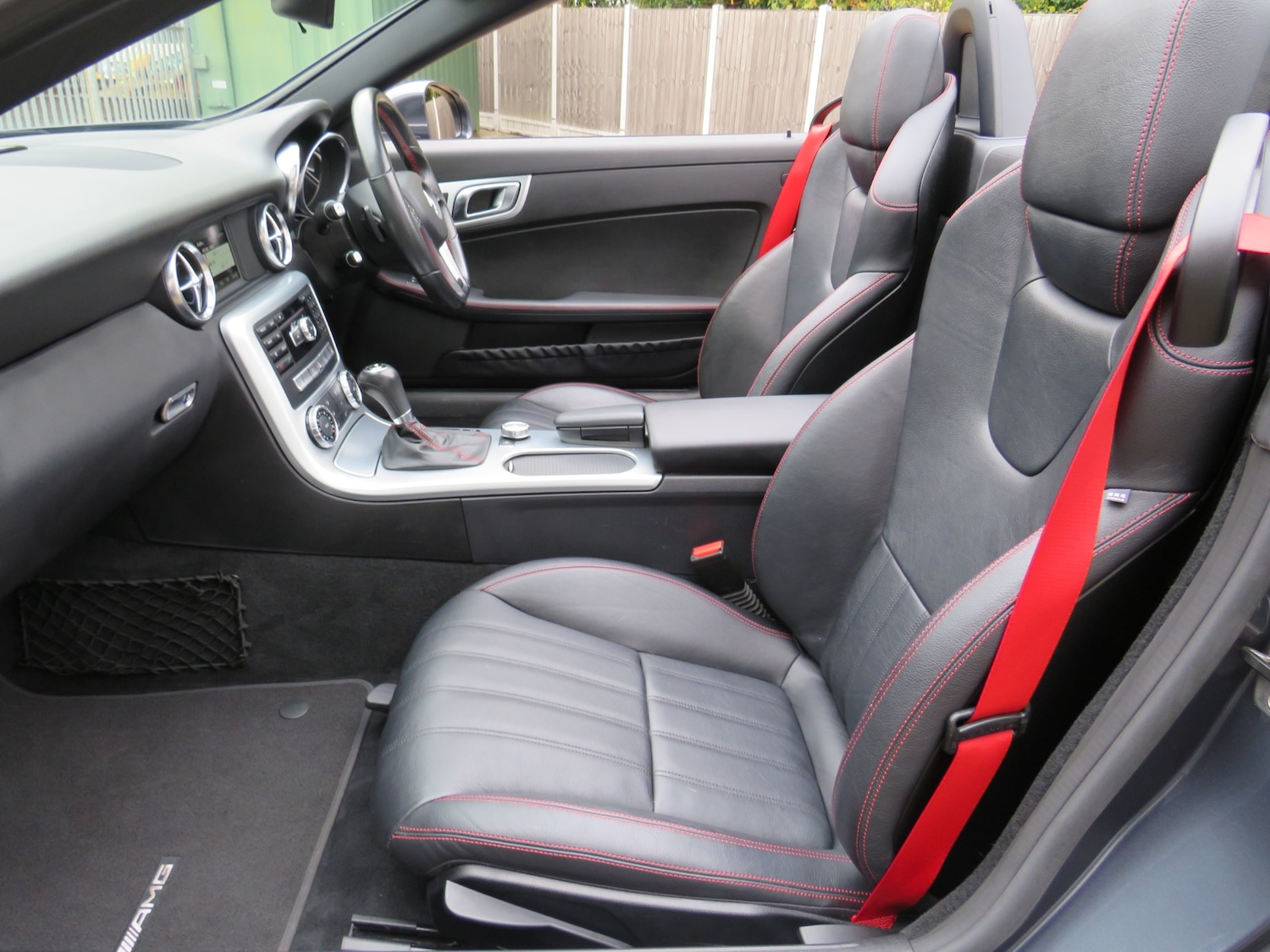 Used Mercedes-Benz SLK 2015 for sale - 76492337: Photo 8